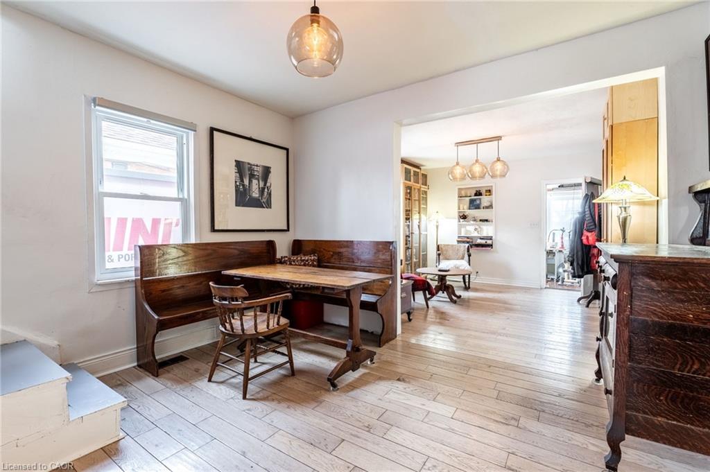 144 Dufferin Street E Property Photo 3