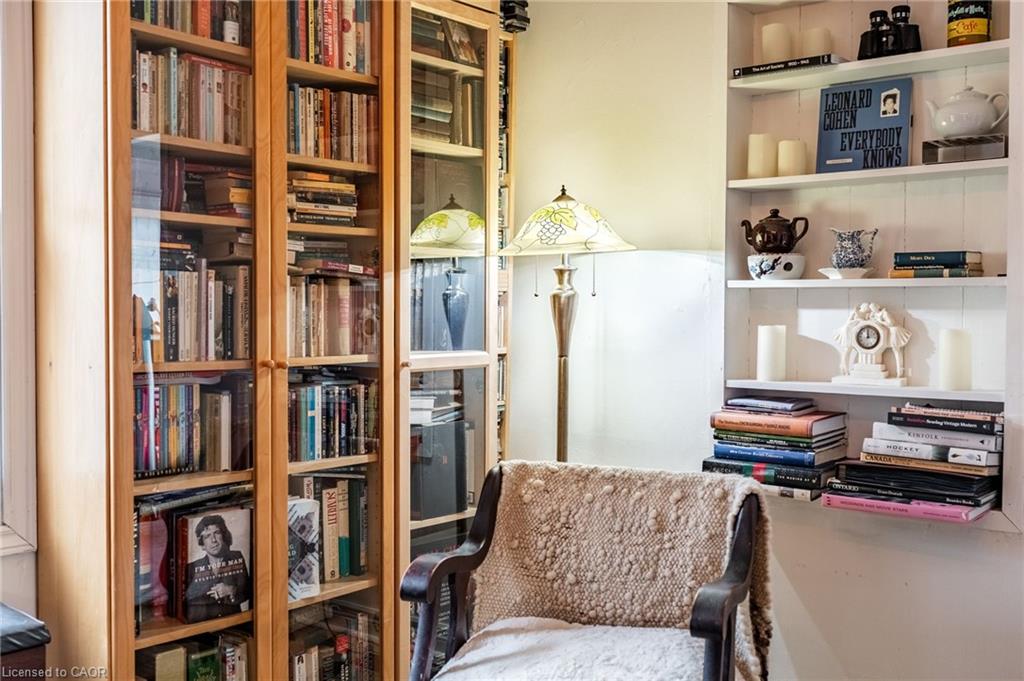 144 Dufferin Street E Property Photo 4