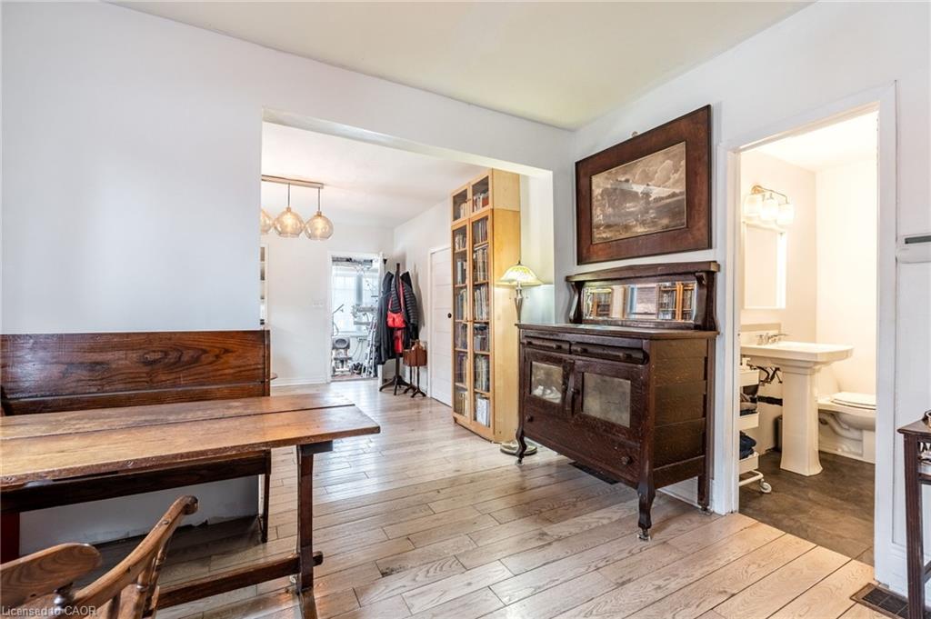 144 Dufferin Street E Property Photo 5