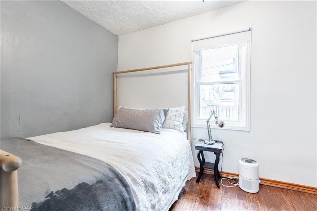 144 Dufferin Street E Property Photo 15