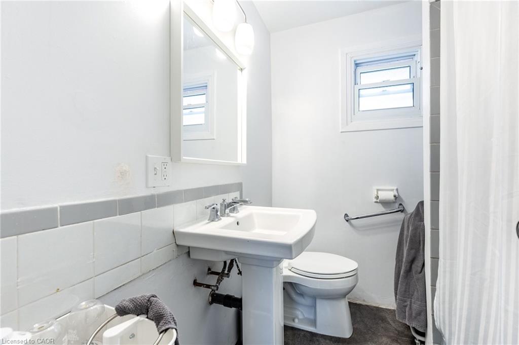 144 Dufferin Street E Property Photo 17