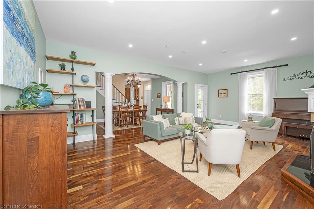 780 Old 8 Highway Property Photo 4