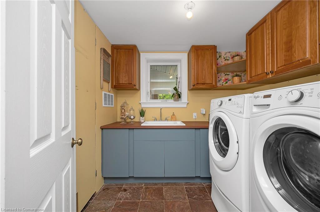 780 Old 8 Highway Property Photo 18