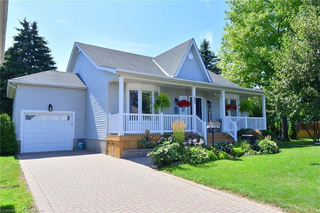 241 Silverbirch Boulevard Property Photo 1