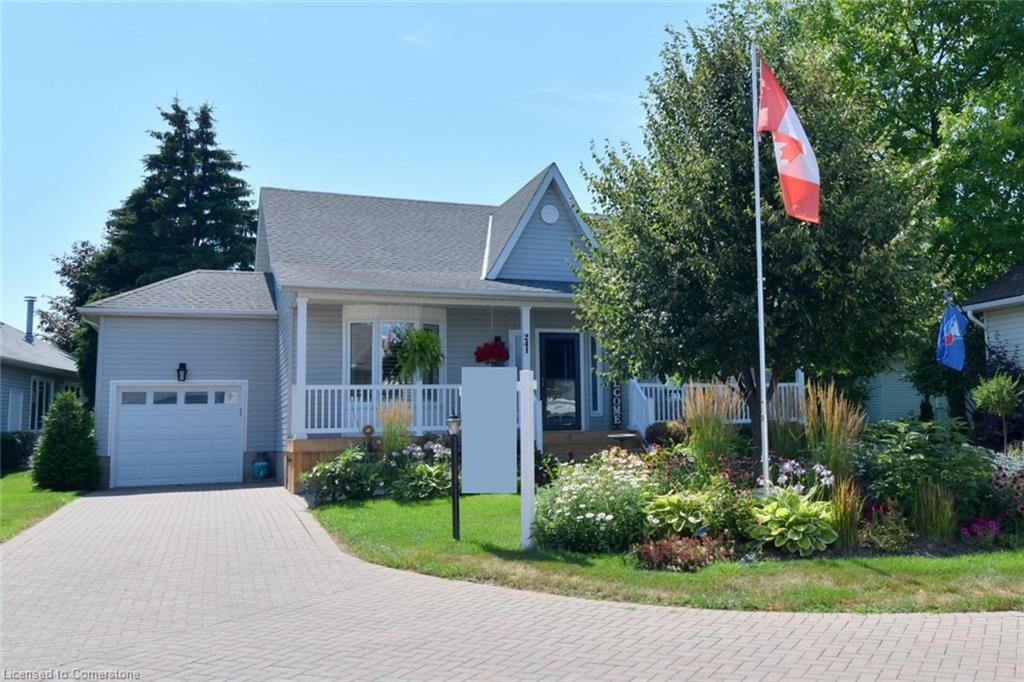 241 Silverbirch Boulevard Property Photo 2