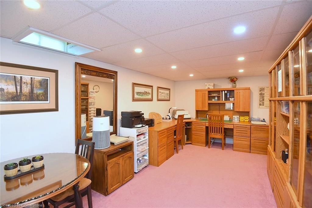 241 Silverbirch Boulevard Property Photo 33