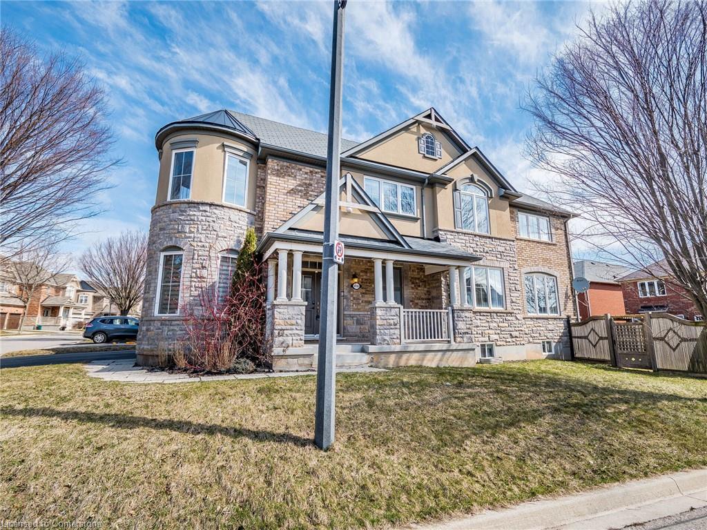 416 Gooch Crescent Property Photo 2