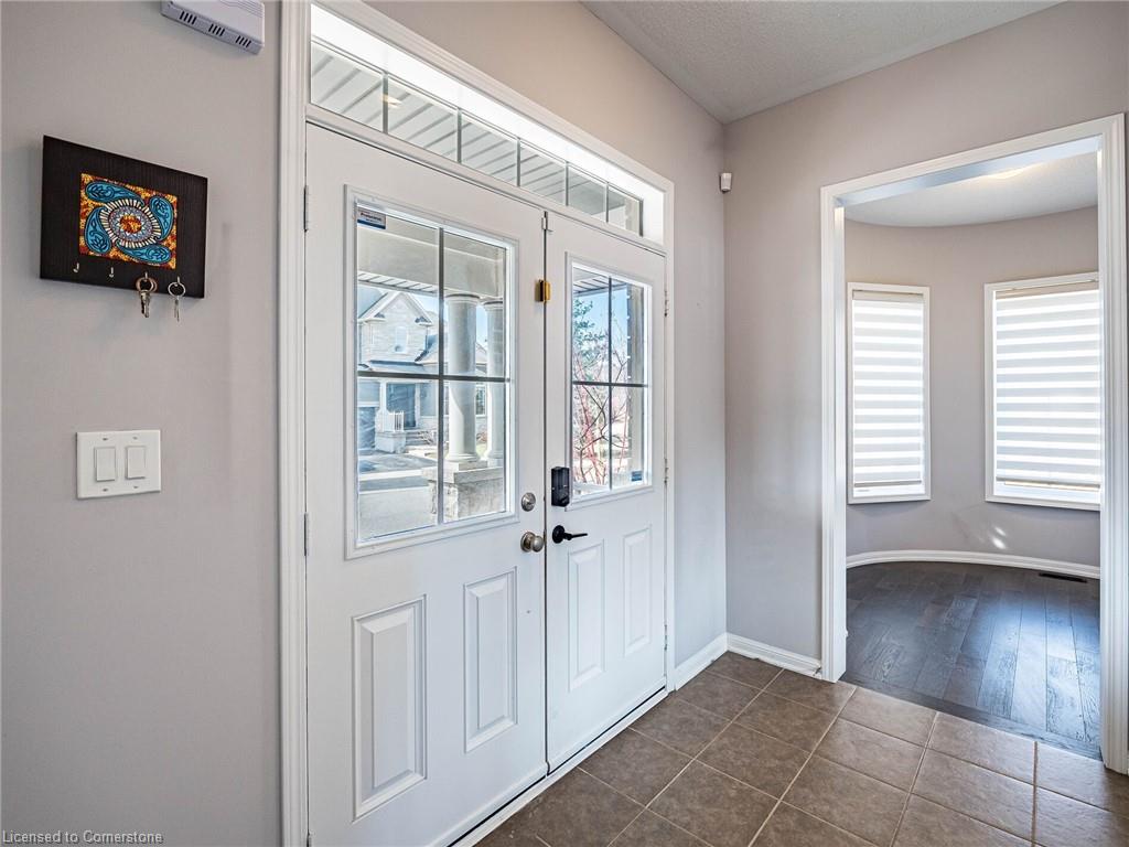 416 Gooch Crescent Property Photo 6