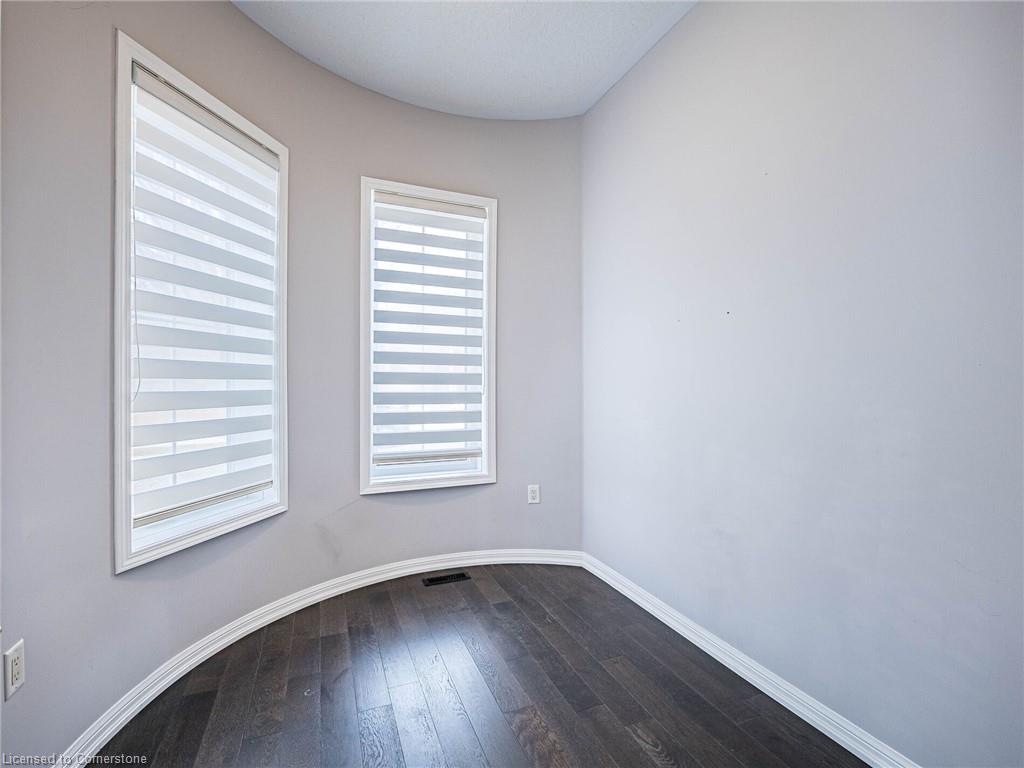 416 Gooch Crescent Property Photo 7