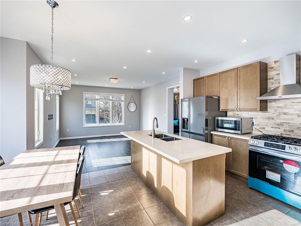 416 Gooch Crescent Property Photo 21