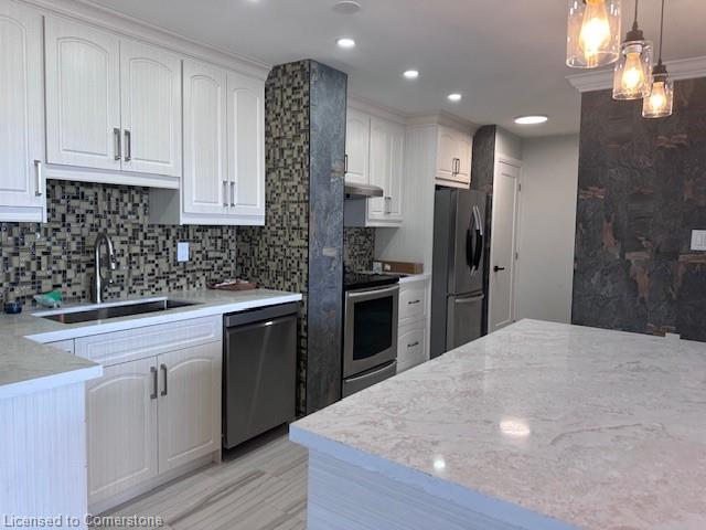 3-222 Jackson Street W Property Photo 1
