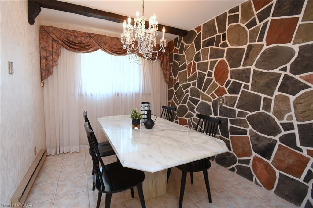 33 Dubarry Boulevard Property Photo 10