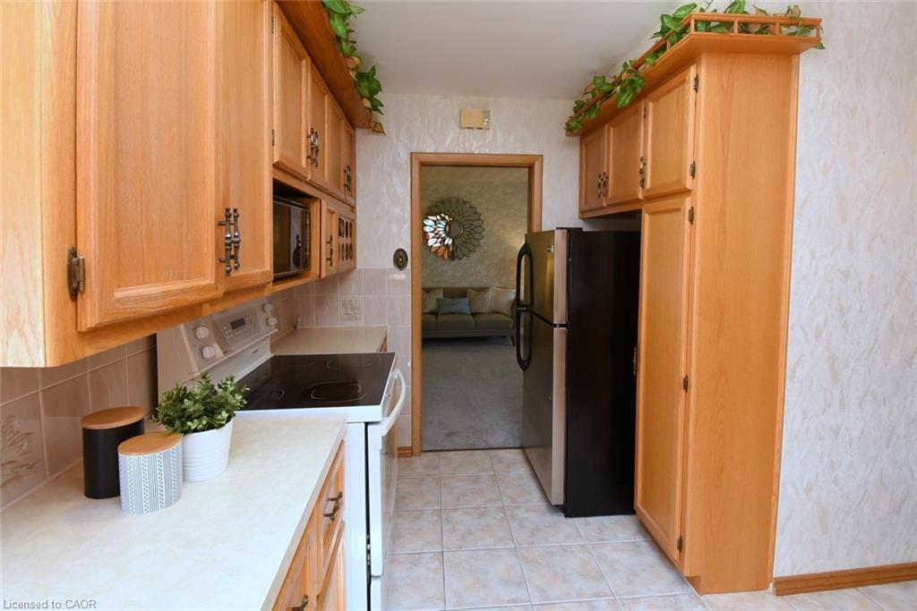 33 Dubarry Boulevard Property Photo 11