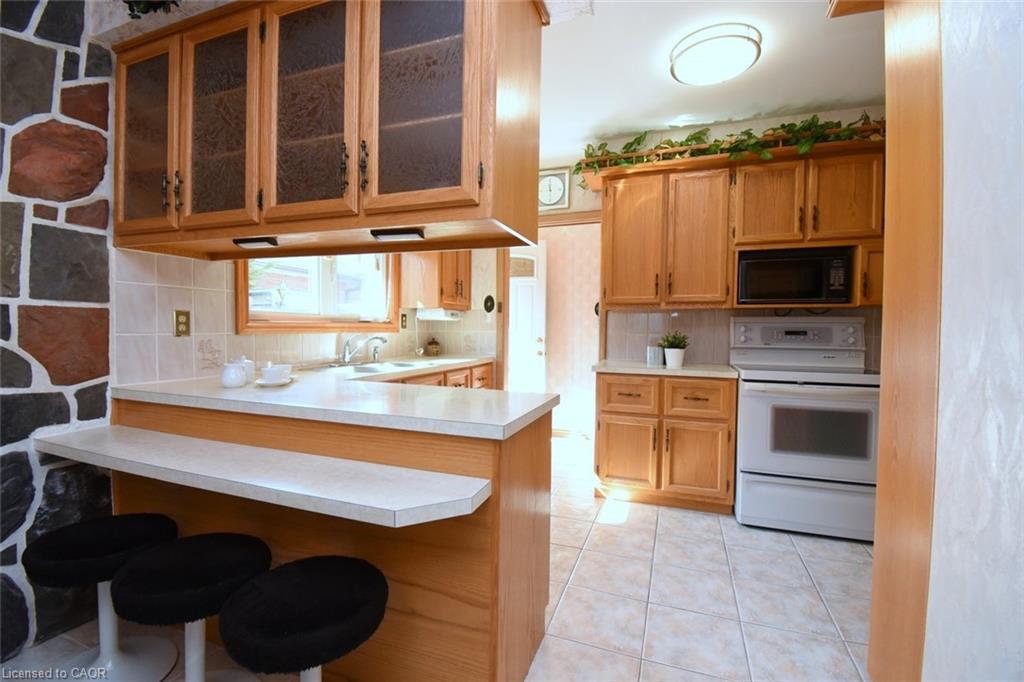 33 Dubarry Boulevard Property Photo 13