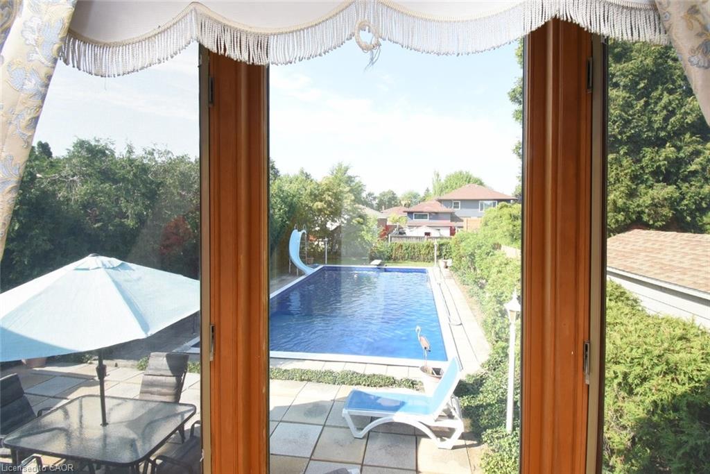 33 Dubarry Boulevard Property Photo 15