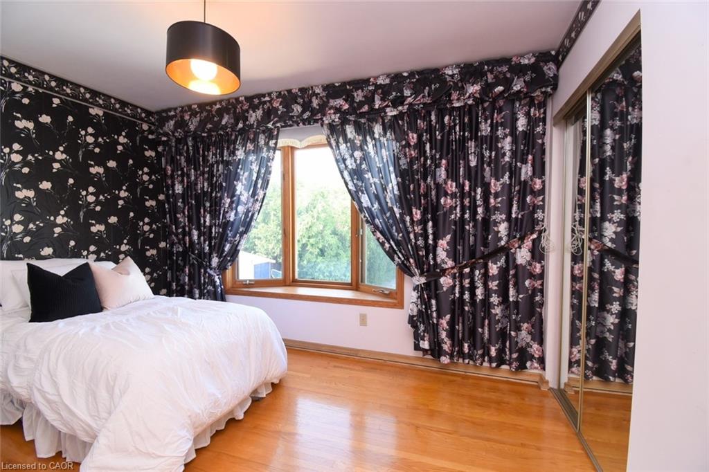 33 Dubarry Boulevard Property Photo 18