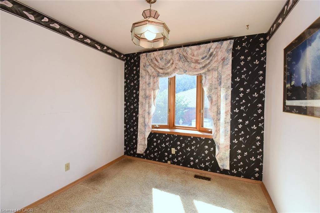 33 Dubarry Boulevard Property Photo 20