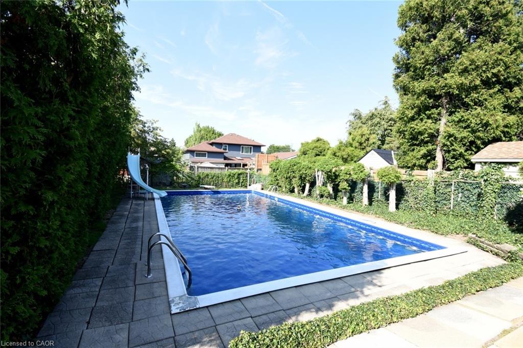 33 Dubarry Boulevard Property Photo 36