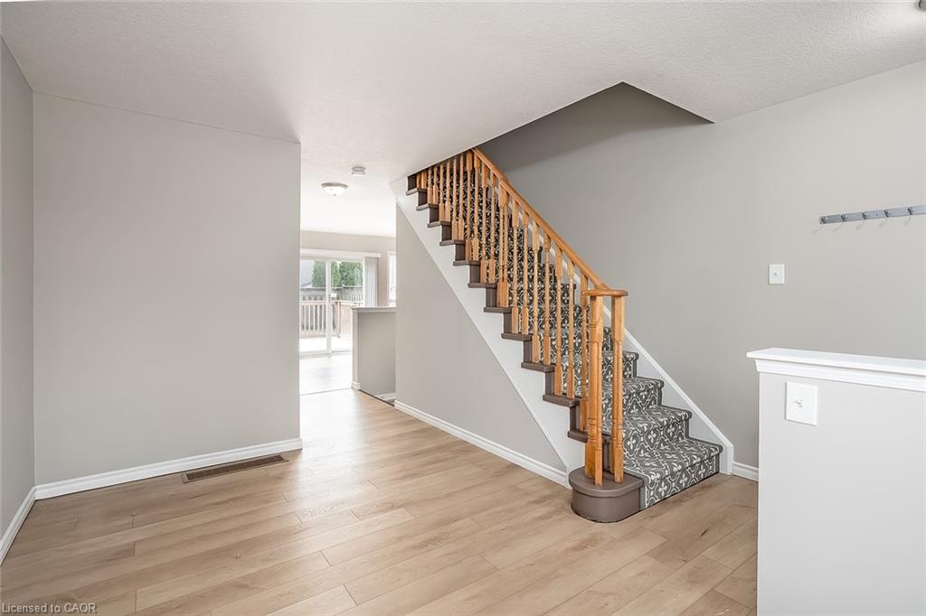 91 Cleghorn Drive Property Photo 8