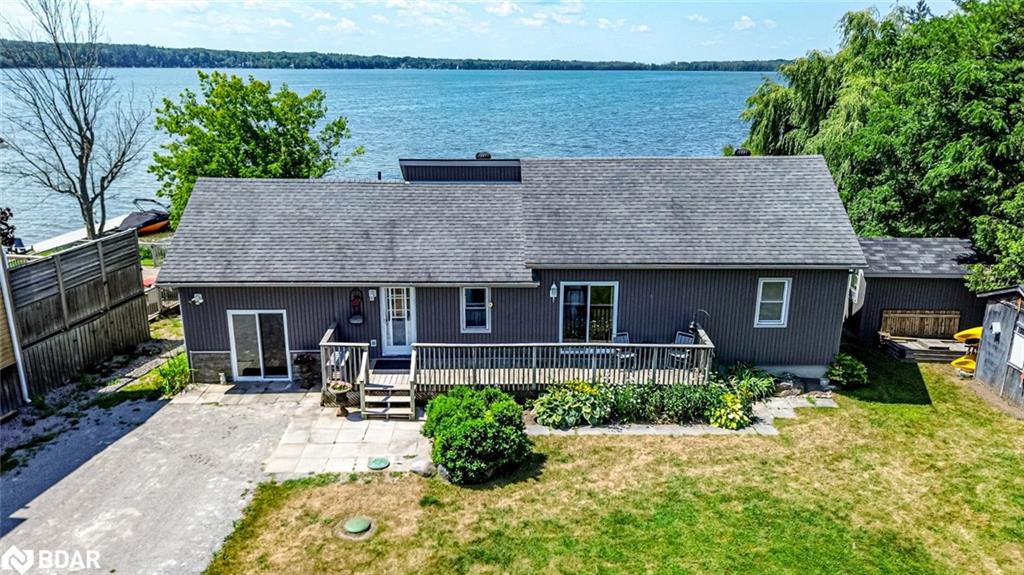 5580 Penetanguishene Road Property Photo 1
