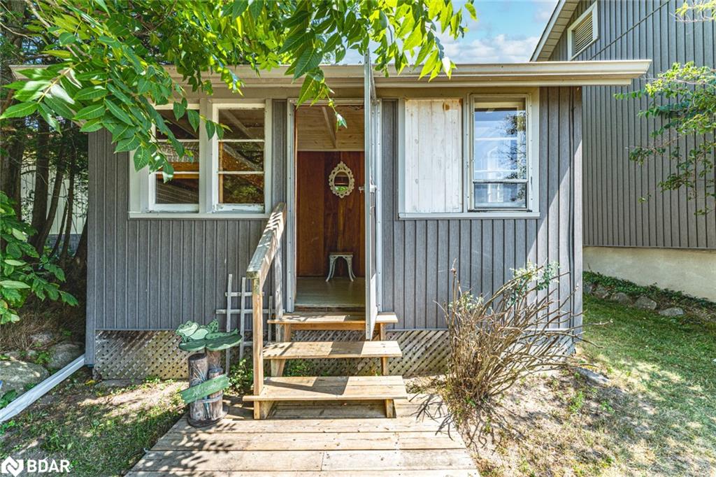 5580 Penetanguishene Road Property Photo 15