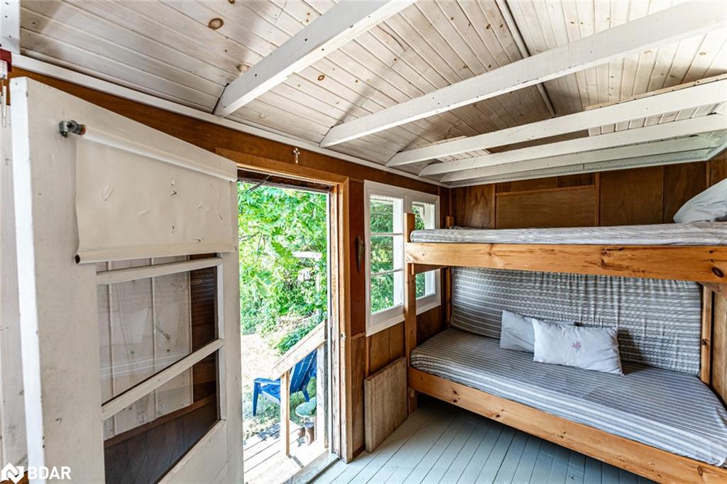 5580 Penetanguishene Road Property Photo 17