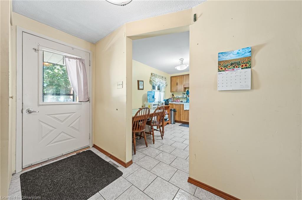 232 Sekura Street Property Photo 7