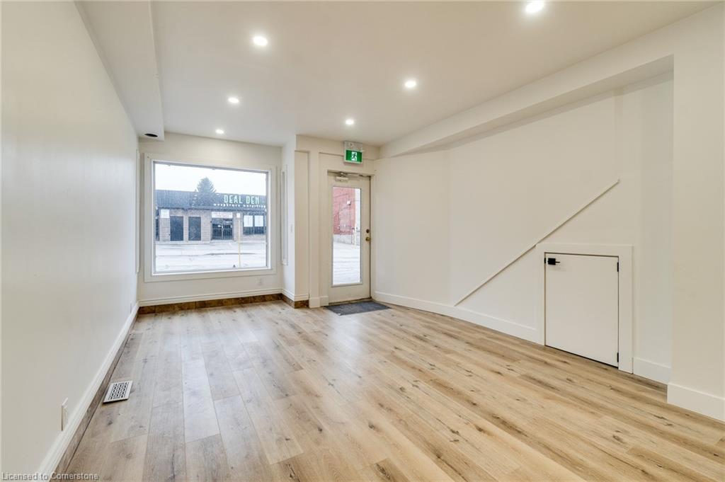 18 Barton Street E Property Photo 16