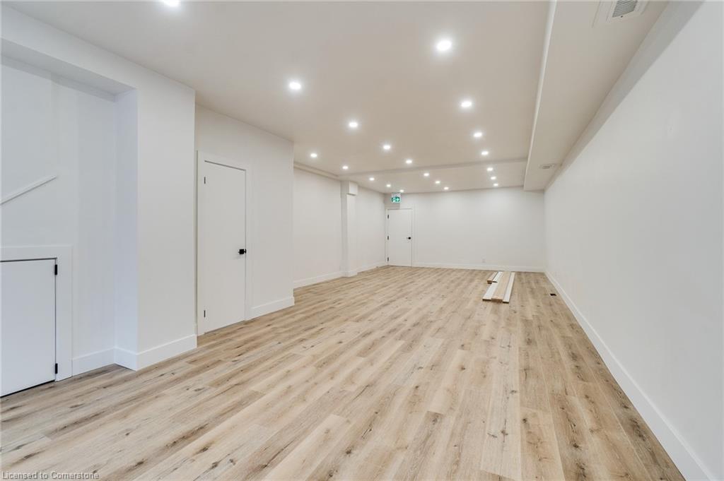 18 Barton Street E Property Photo 18