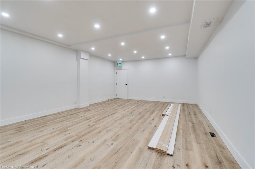18 Barton Street E Property Photo 20