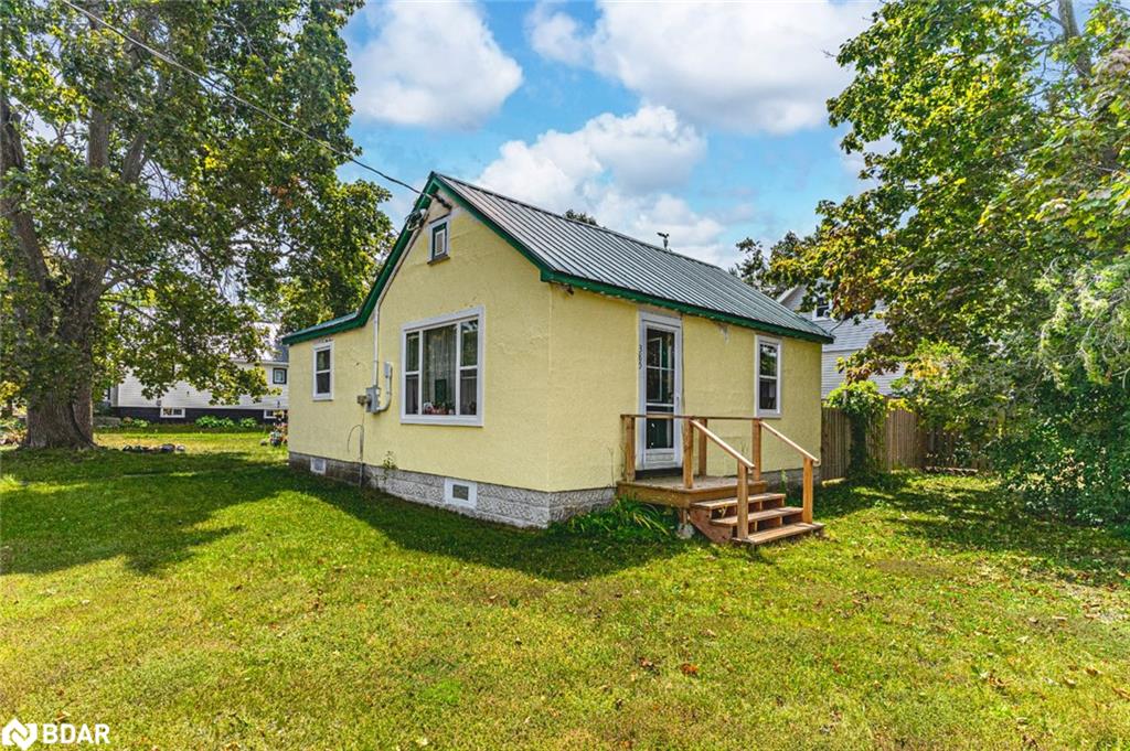 385 Mary Street Property Photo 1