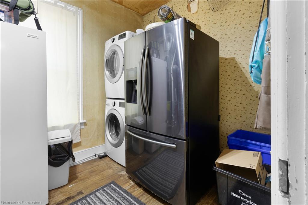 21 Chapman Street W Property Photo 11