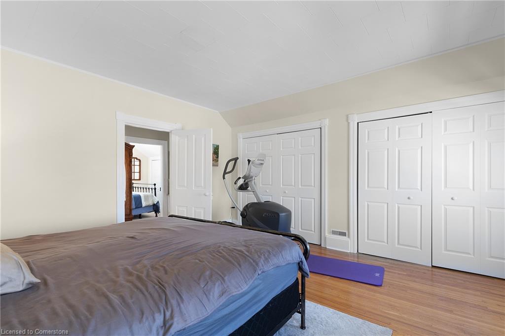 21 Chapman Street W Property Photo 15