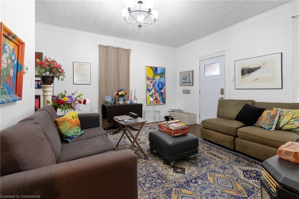 21 Chapman Street W Property Photo 22