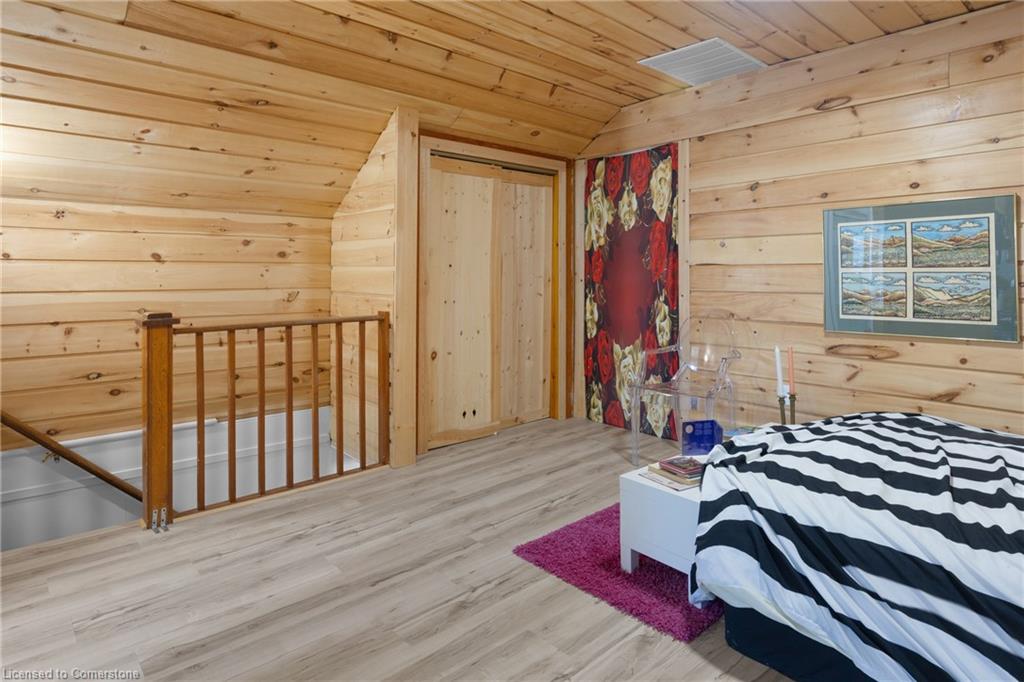 21 Chapman Street W Property Photo 27
