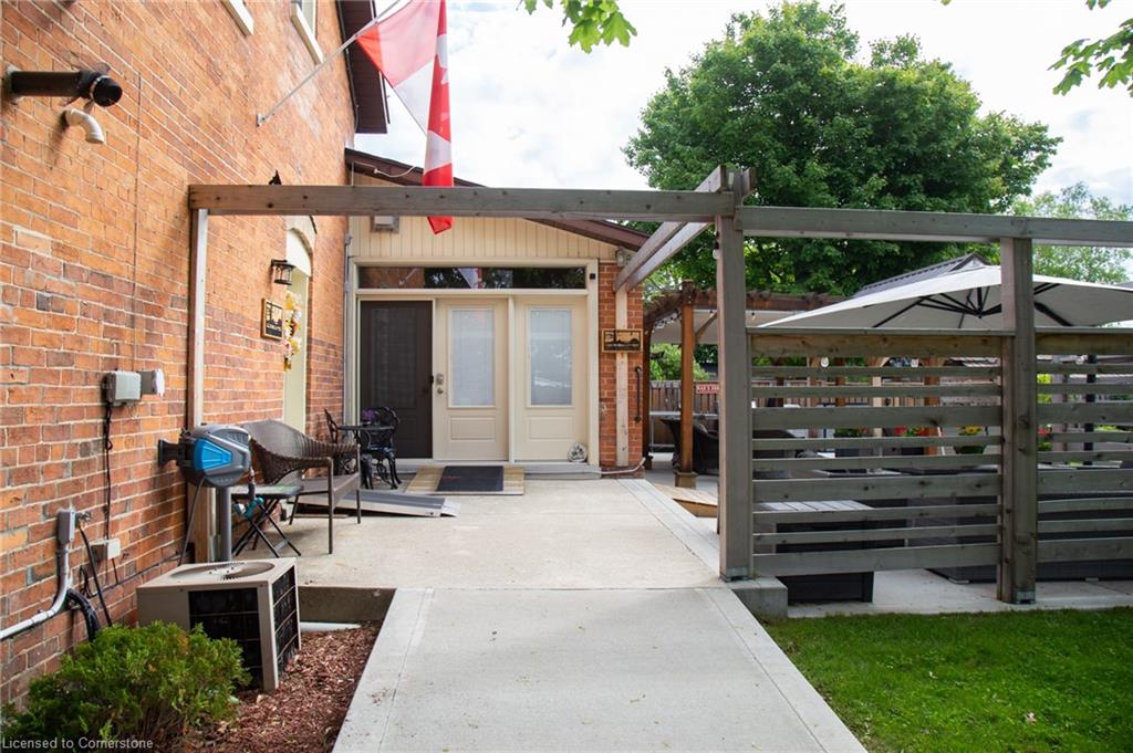 21 Chapman Street W Property Photo 33