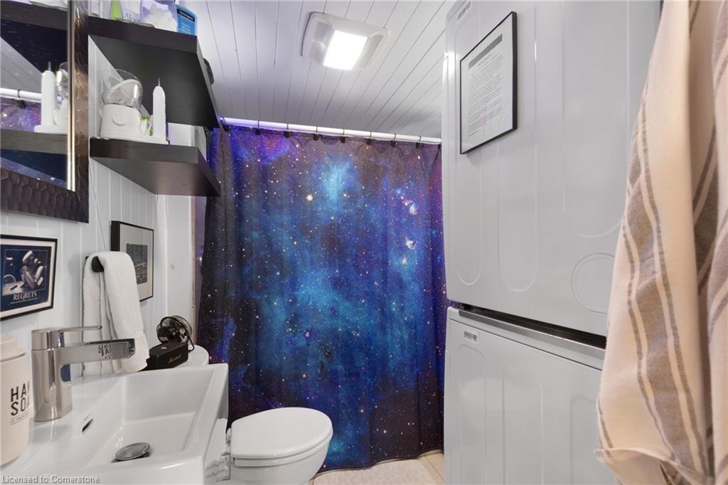 21 Chapman Street W Property Photo 39