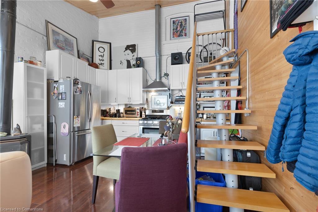21 Chapman Street W Property Photo 40