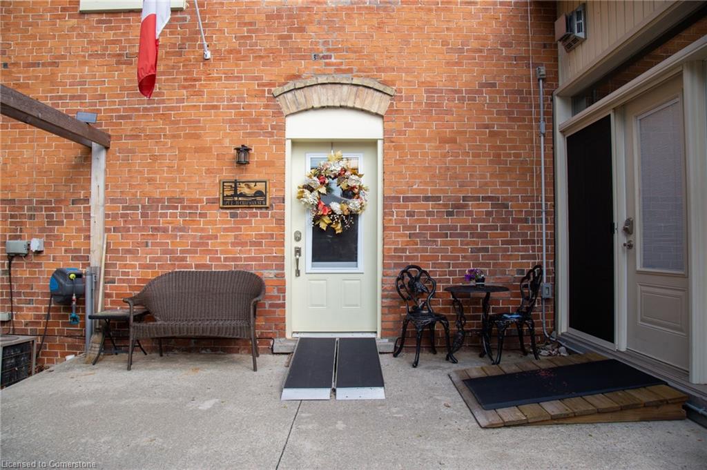 21 Chapman Street W Property Photo 48