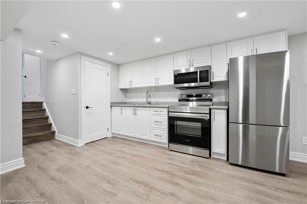 8059 Aintree Drive Property Photo 1