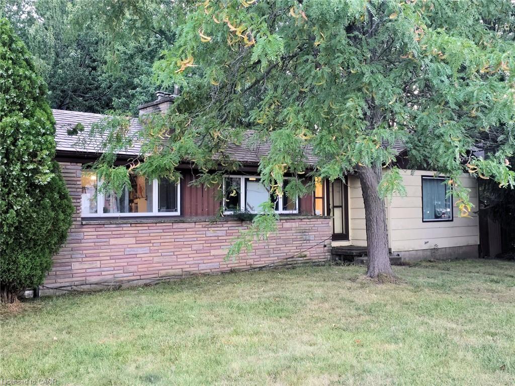 976 Stone Church Road E Property Photo 1