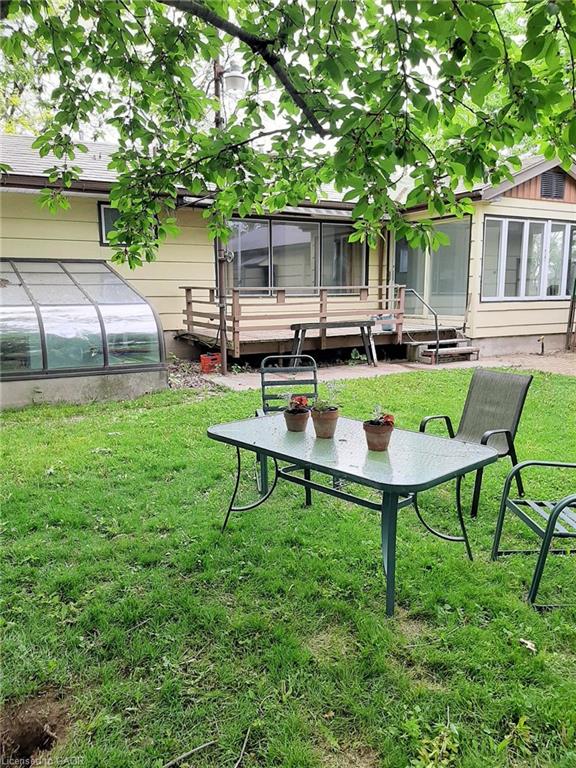 976 Stone Church Road E Property Photo 10