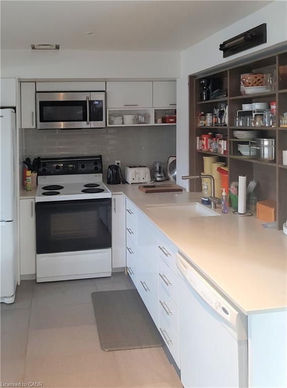 976 Stone Church Road E Property Photo 14