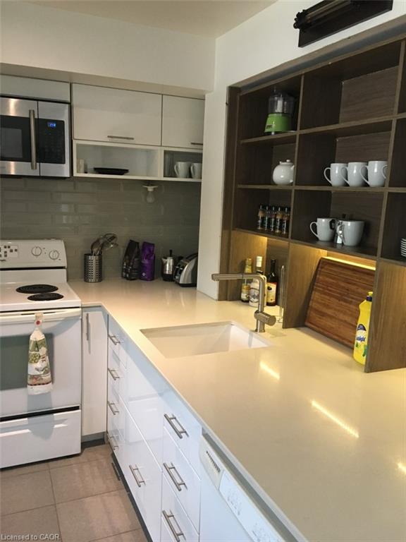 976 Stone Church Road E Property Photo 15