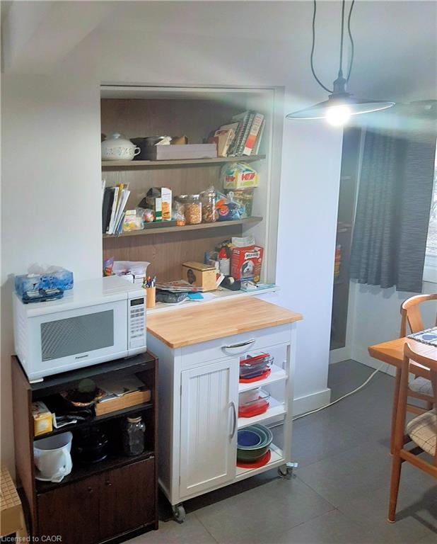 976 Stone Church Road E Property Photo 16