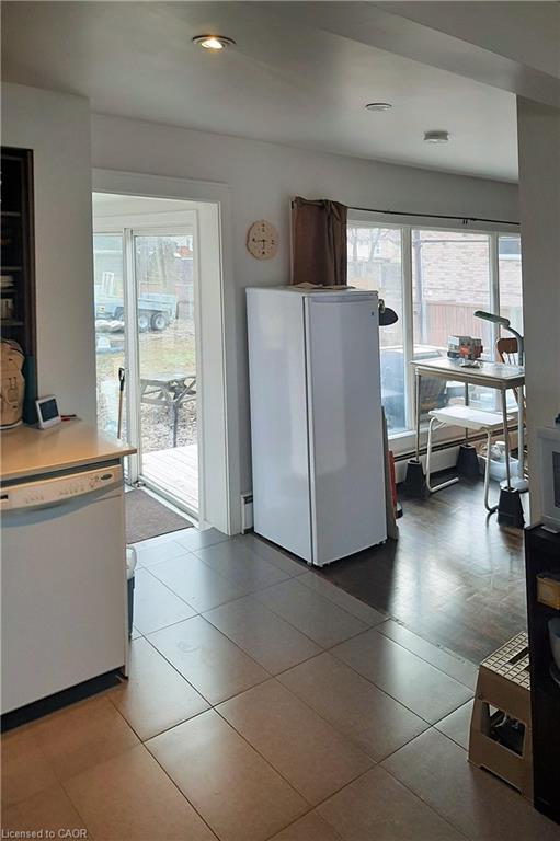 976 Stone Church Road E Property Photo 17