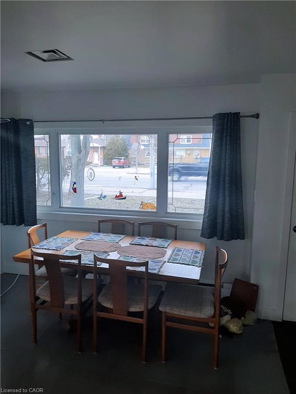 976 Stone Church Road E Property Photo 18