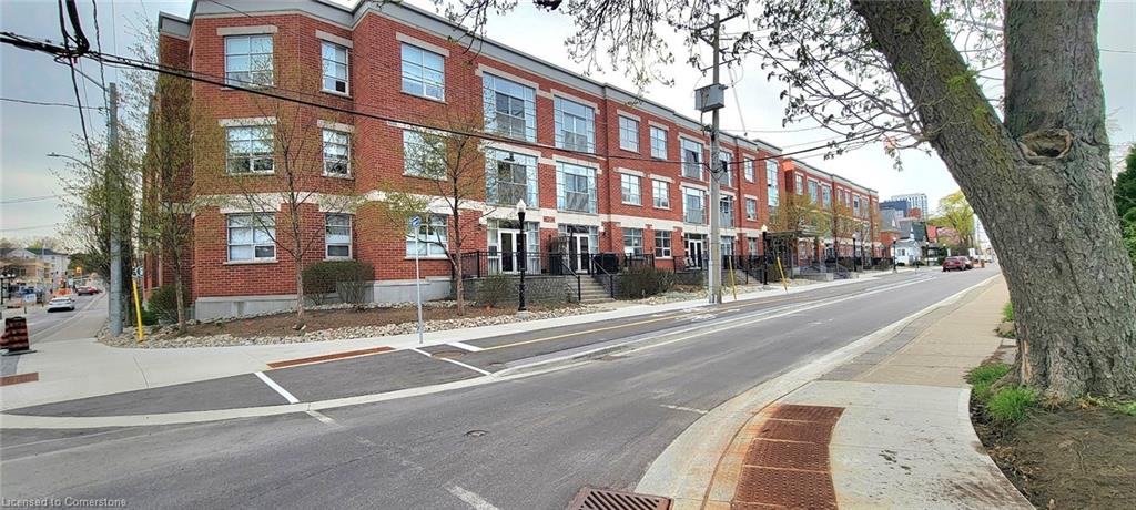 202-165 Duke Street E
