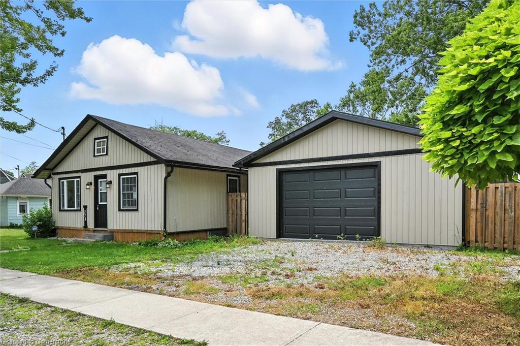 273 Oxford Avenue Property Photo 2