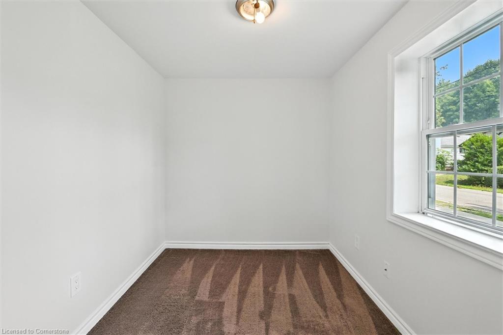 273 Oxford Avenue Property Photo 5